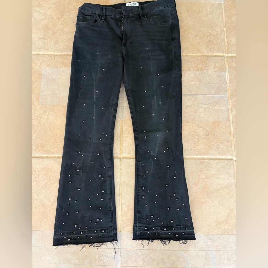 Frame Le Crop Mini Boot With Pearls And Released Hem, Dark Grey, Size 30